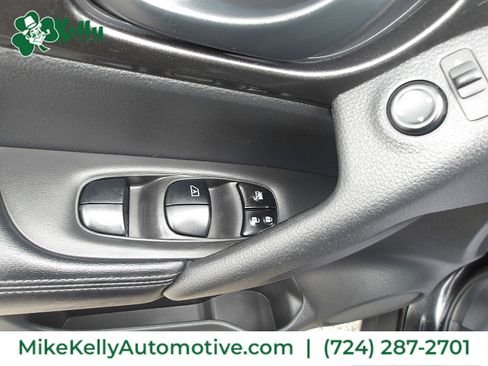 Used 2020 Nissan Rogue S AWD/4WD image 15