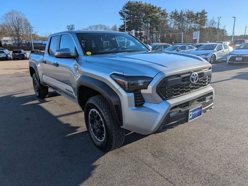 Used 2025 Toyota Tacoma TRD Off-Road image 8
