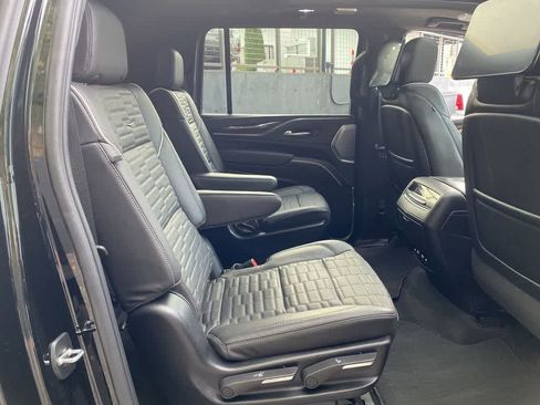 Certified 2024 Cadillac Escalade ESV Sport Platinum w/ LPO, ONYX Package AWD/4WD image 18