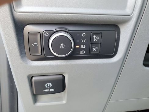 Used 2022 Ford F150 XLT w/ XTR Package AWD/4WD image 9