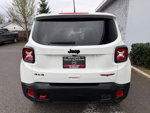 Used 2023 Jeep Renegade Trailhawk image 7