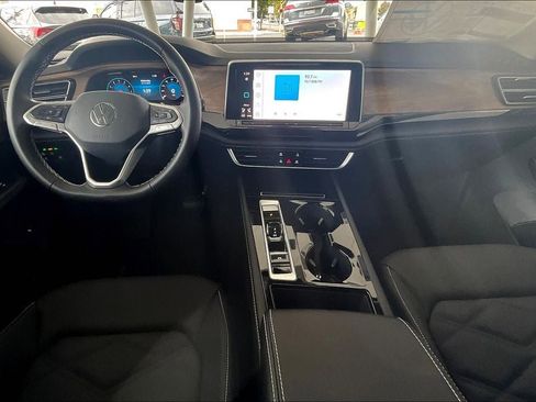 New 2026 Volkswagen Atlas SE image 15