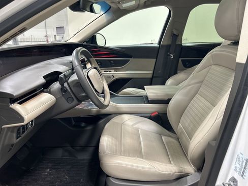 Certified 2024 Lincoln Nautilus Reserve w/ Equipment Group 202A image 10