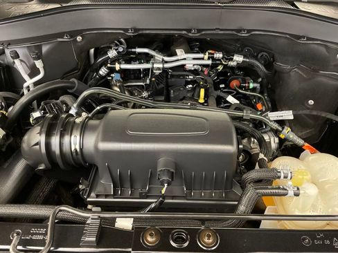 Used 2023 Ford Explorer XLT RWD image 29