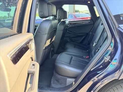 Used 2019 Porsche Macan AWD/4WD image 12