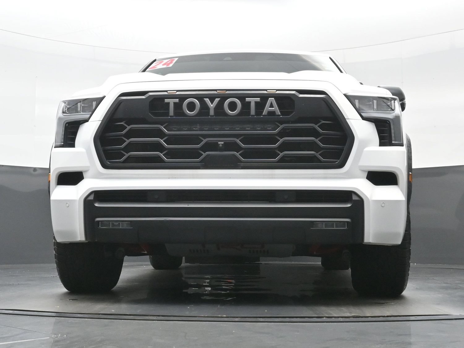 Used 2025 Toyota Sequoia TRD Pro AWD/4WD image 30