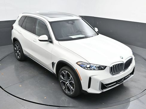 New 2026 BMW X5 sDrive40i w/ Parking Assistance Package image 39