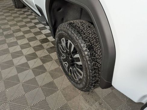 New 2026 GMC Sierra 2500 Denali Ultimate AWD/4WD image 13