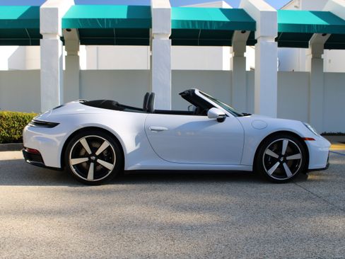 New 2026 Porsche 911 Carrera 4S image 8