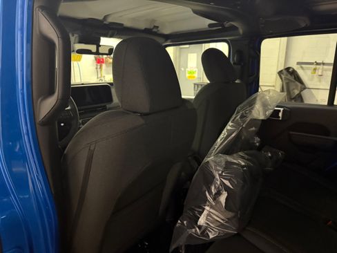 New 2026 Jeep Gladiator Sport image 20