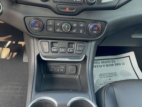 Used 2019 GMC Terrain SLT w/ Preferred Package AWD/4WD image 21