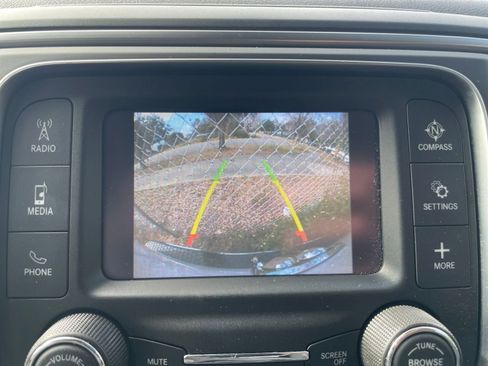 Used 2022 RAM 1500 Classic SLT image 17