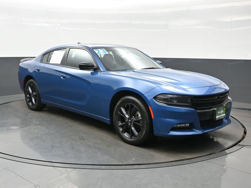 Used 2023 Dodge Charger SXT w/ Blacktop Package image 8