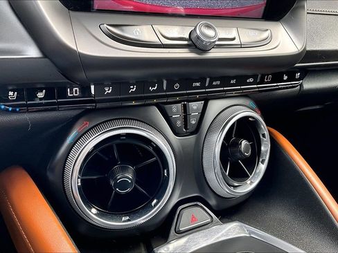Used 2017 Chevrolet Camaro SS RWD image 28