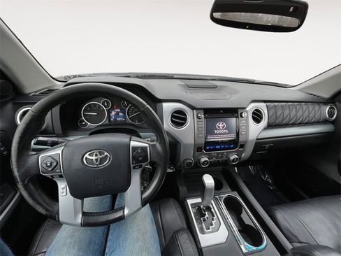 Used 2014 Toyota Tundra Platinum image 10