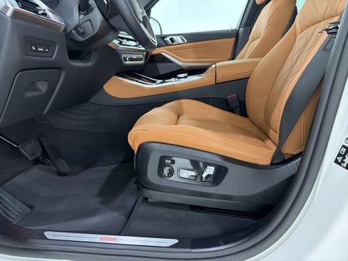 Used 2026 BMW X5 xDrive40i w/ Climate Comfort Package image 14