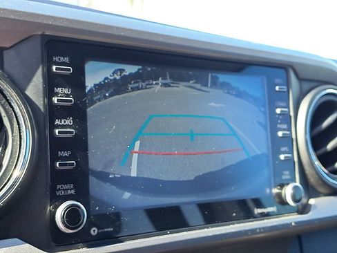 Used 2020 Toyota Tacoma SR5 image 21