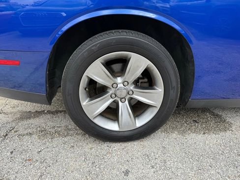 Used 2018 Dodge Challenger SXT image 20
