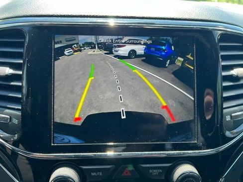 Used 2019 Jeep Grand Cherokee Trailhawk w/ Trailhawk Luxury Group AWD/4WD image 18