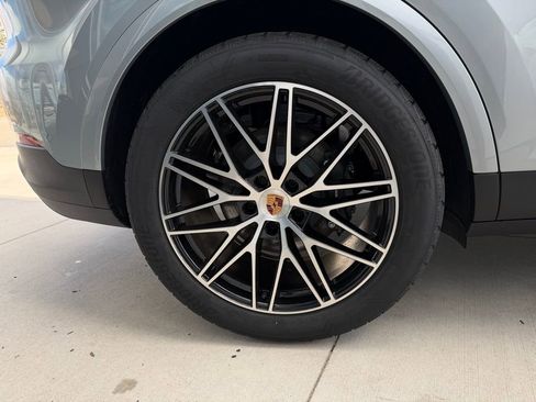 New 2026 Porsche Cayenne image 12