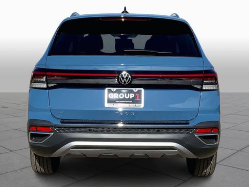 New 2026 Volkswagen Taos SE FWD image 4