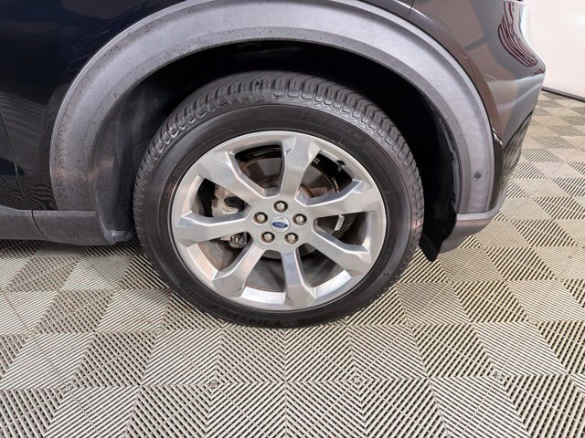 Used 2020 Ford Explorer Platinum w/ Premium Technology Package AWD/4WD image 17