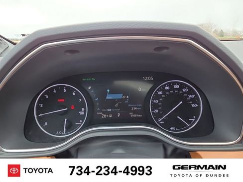 Used 2022 Toyota Avalon Limited w/ Advanced Safety Package FWD image 29