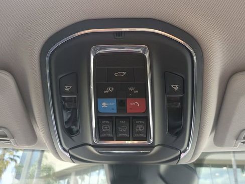 Used 2023 Jeep Grand Cherokee 4WD 4xe image 24