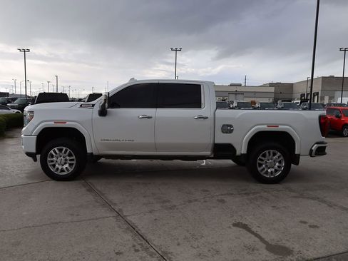 Used 2020 GMC Sierra 2500 Denali w/ Denali Ultimate Package AWD/4WD image 3