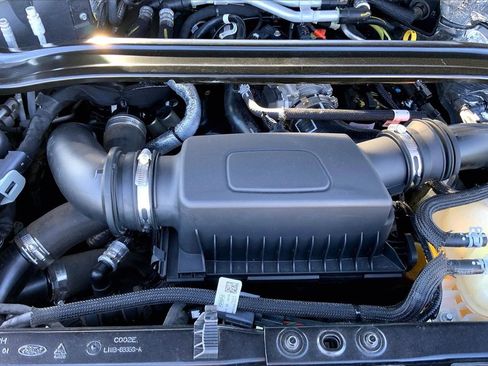 Used 2020 Ford Explorer ST w/ Premium Technology Package image 31