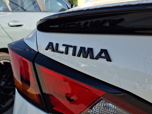New 2026 Nissan Altima 2.5 SR w/ SR Midnight Edition Package AWD/4WD image 5