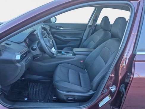 Used 2025 Nissan Altima 2.5 SV image 12