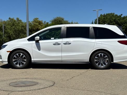 Used 2024 Honda Odyssey EX-L image 7