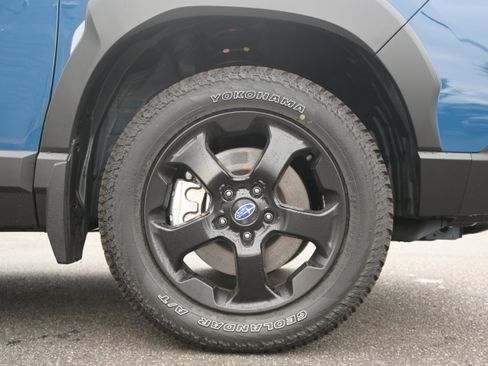 Certified 2025 Subaru Forester Wilderness w/ Convenience Package AWD/4WD image 13