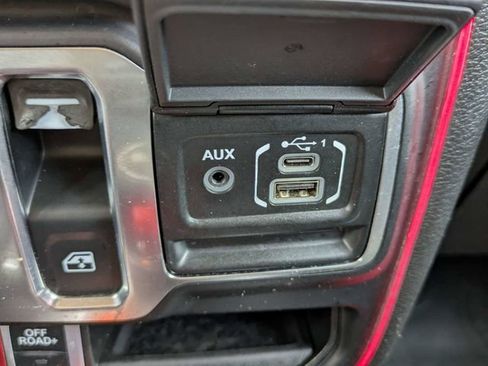 Used 2021 Jeep Wrangler Rubicon AWD/4WD image 25