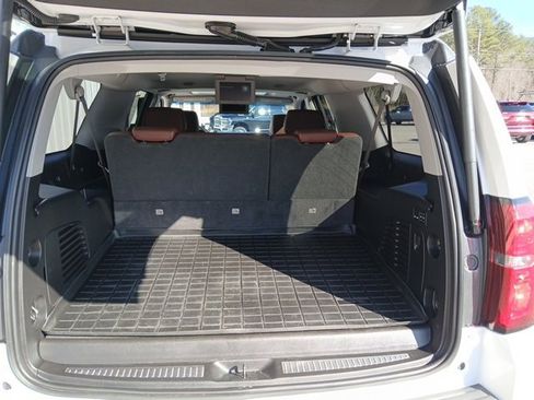 Used 2019 Chevrolet Suburban Premier w/ Premier Plus Edition image 16