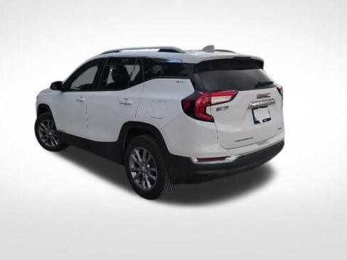 Used 2024 GMC Terrain SLT AWD/4WD image 2
