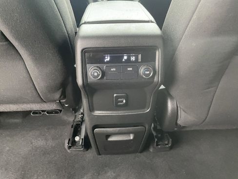 Used 2017 GMC Acadia SLE image 23