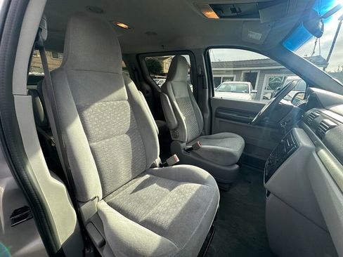 Used 2004 Ford Freestar SE image 13