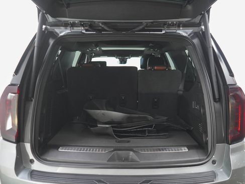 Used 2024 GMC Yukon XL Denali Ultimate AWD/4WD image 18