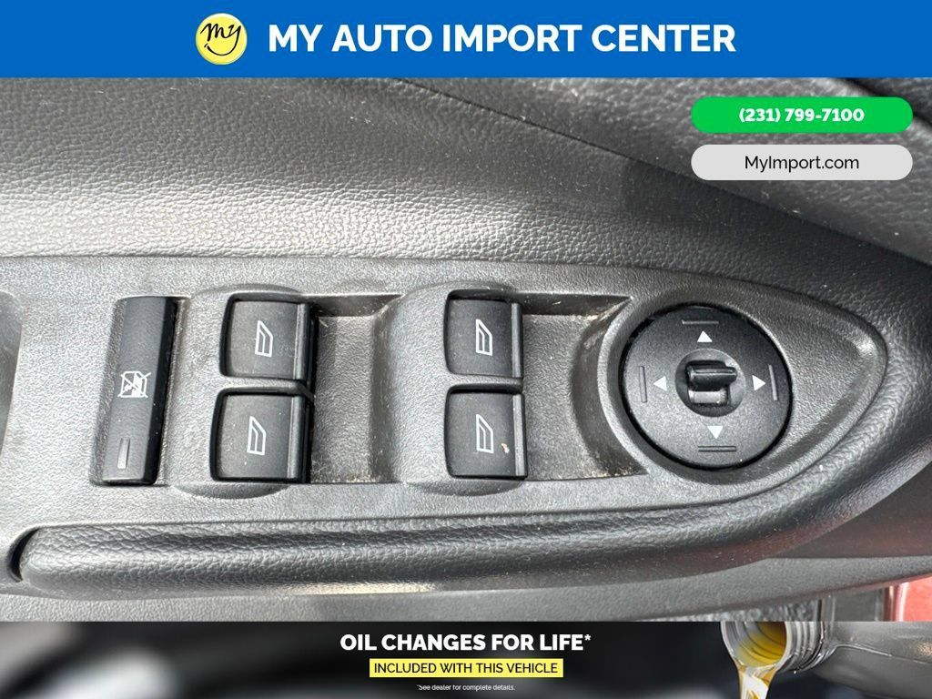 Used 2018 Ford Escape SE w/ SE Sync 3 Package AWD/4WD image 11