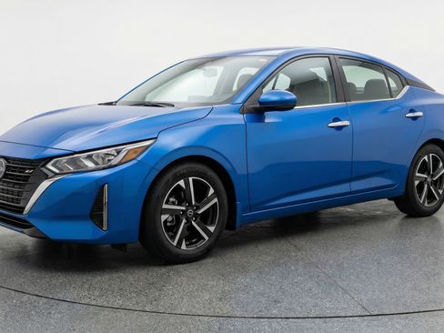 Used 2025 Nissan Sentra SV FWD image 3