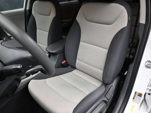 Used 2018 Hyundai Ioniq Blue FWD image 21