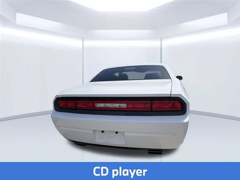 Used 2013 Dodge Challenger SXT RWD image 8