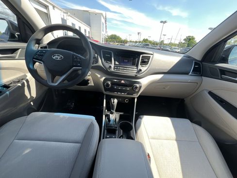 Used 2017 Hyundai Tucson SE AWD/4WD image 30