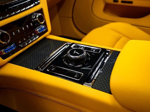 Used 2025 Rolls-Royce Spectre Black Badge w/ Spectre Enhancement Package image 11