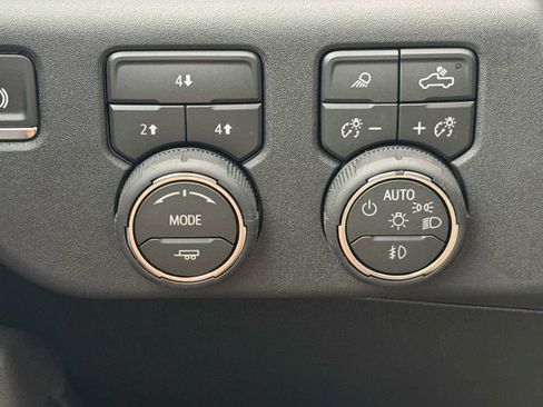 New 2026 Chevrolet Silverado 2500 LT w/ All Star Edition AWD/4WD image 12