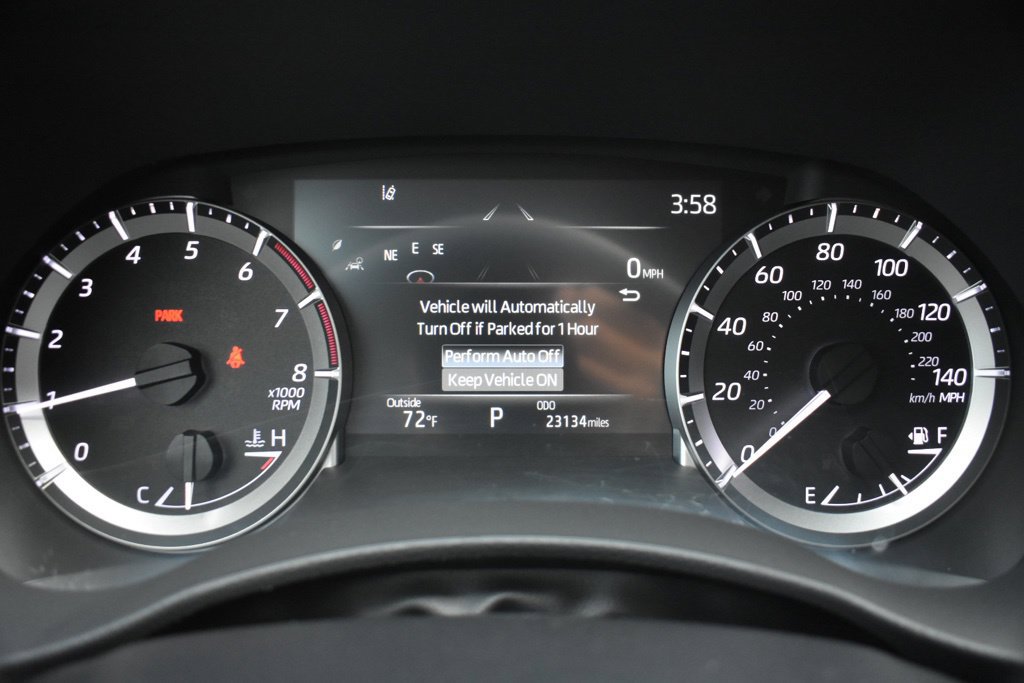 Used 2024 Toyota Highlander XLE AWD/4WD image 13