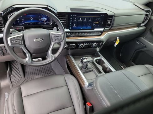 Used 2023 Chevrolet Silverado 1500 LT Trail Boss w/ LT Trail Boss Premium Package AWD/4WD image 18