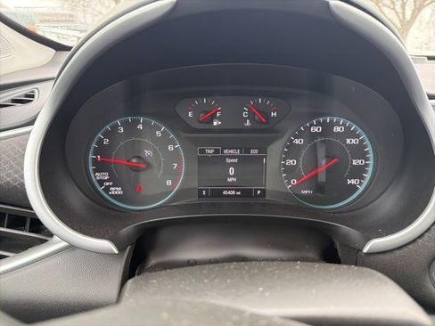 Used 2024 Chevrolet Malibu LT image 2